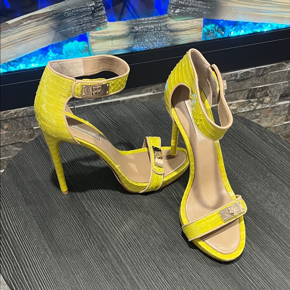 BCBGMaxAzria Neon Yellow Croc-Embossed Heels